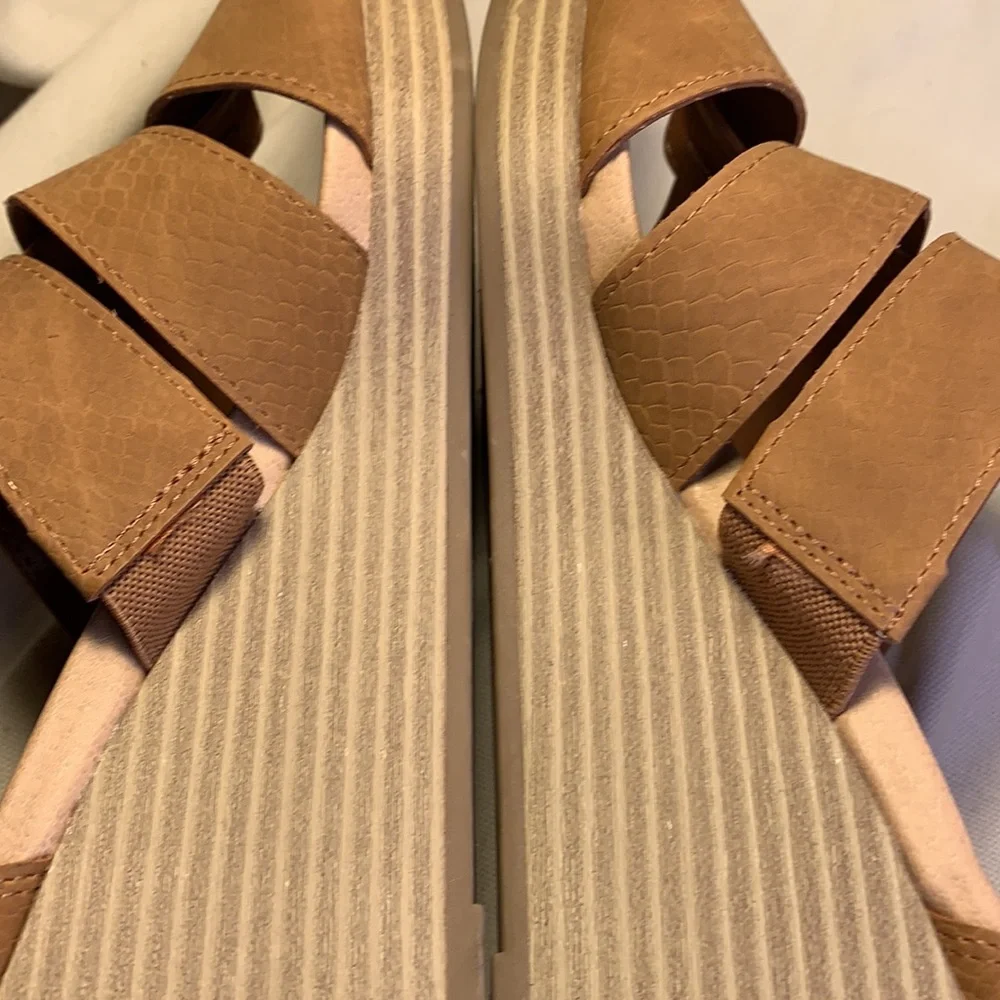 NWOT Dr Scholl’s wedge never worn comfy boho shoes